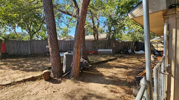 848 Salem Trail, Lewisville, TX 75067