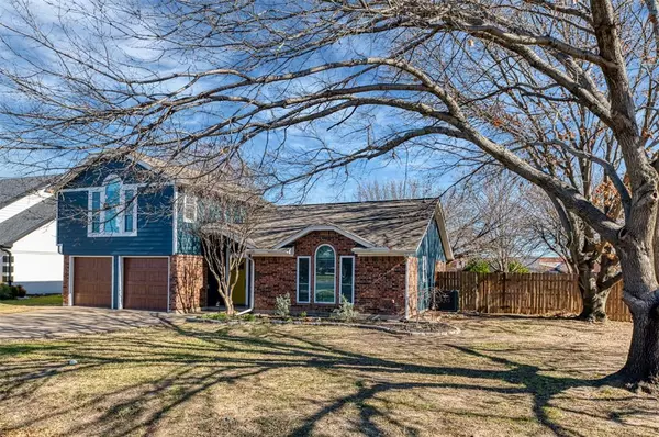485 Ashley Lane, Roanoke, TX 76262
