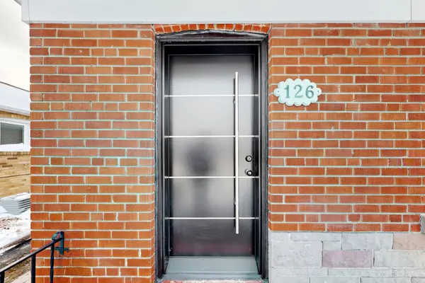 126 Portsdown RD, Toronto E04, ON M1P 1V5