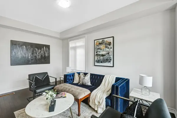 15 Douglas Kemp CRES, Clarington, ON L1C 7E3