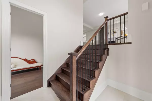 Aurora, ON L4G 3Z7,23 Kingwood LN