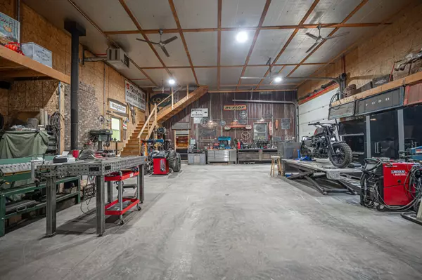 Essa, ON L0M 1B1,8071 4th Line