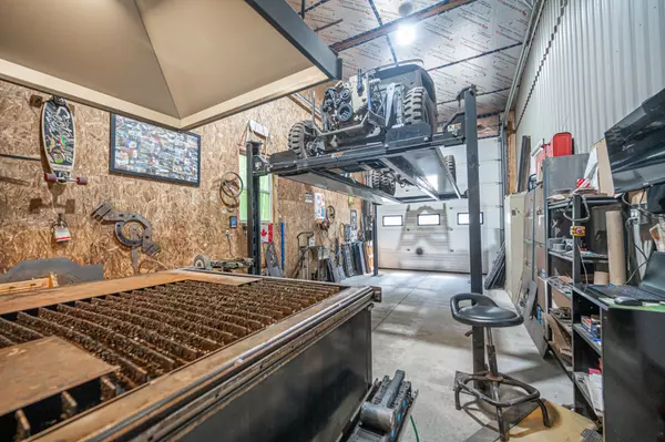 Essa, ON L0M 1B1,8071 4th Line