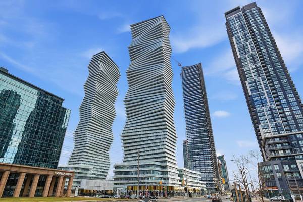 3900 Confederation Pkwy #1811, Mississauga, ON L5B 0M3