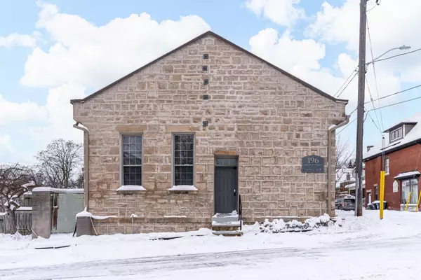 Guelph, ON N1E 4V8,196 ARTHUR ST N #1