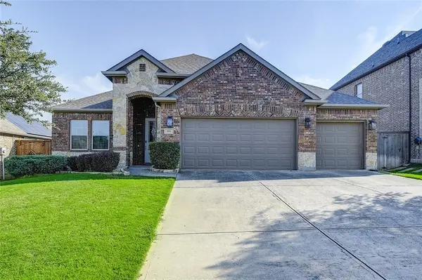 106 Martingale Trail, Oak Point, TX 75068