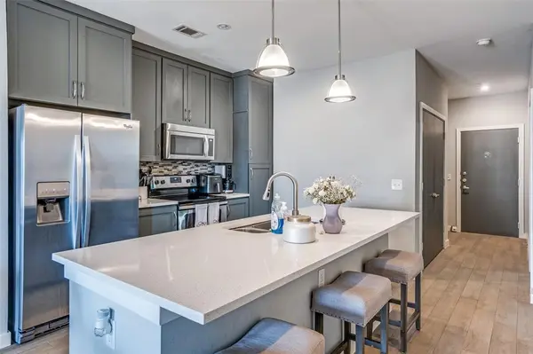 5609 SMU Boulevard #405, Dallas, TX 75206