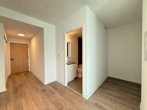 Toronto C08, ON M5A 0Z5,35 Parliament ST #921