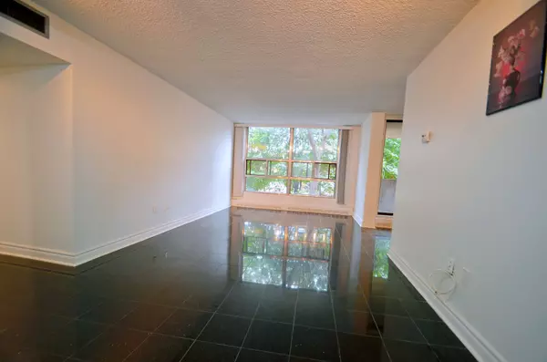 Toronto E07, ON M1S 4L2,1705 MCCOWAN RD #212