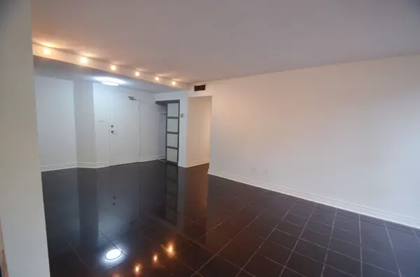 Toronto E07, ON M1S 4L2,1705 MCCOWAN RD #212