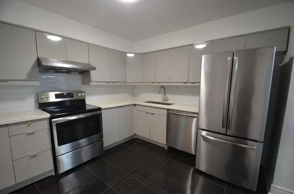 Toronto E07, ON M1S 4L2,1705 MCCOWAN RD #212