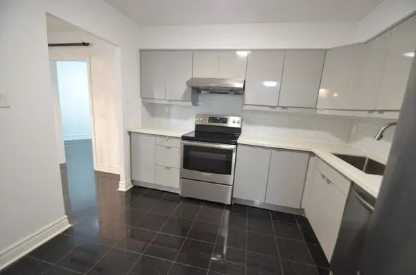 Toronto E07, ON M1S 4L2,1705 MCCOWAN RD #212