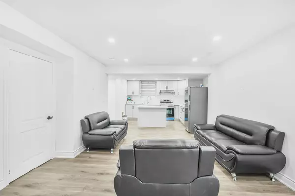 Brampton, ON L6P 3E8,49 Sleightholme CRES