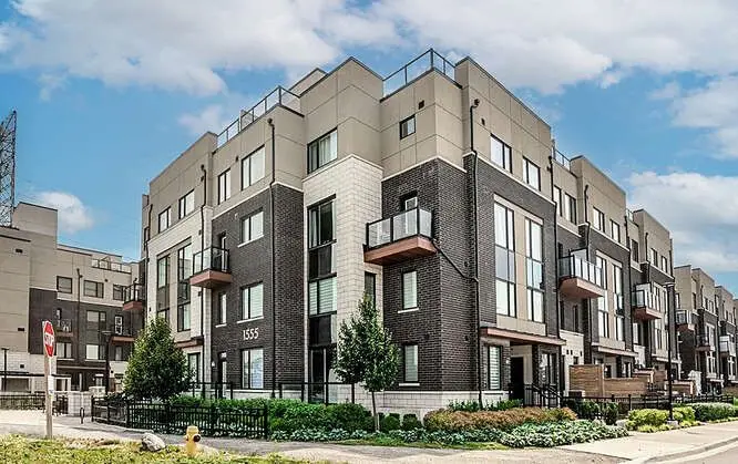 1555 Kingston RD #218, Pickering, ON L1V 0E9