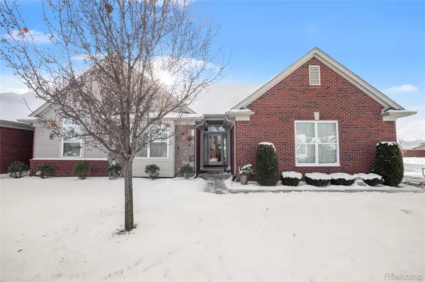 17404 Timber DR, Macomb Township, MI 48042