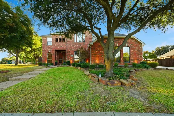 2016 Red Rock Drive, Mckinney, TX 75072