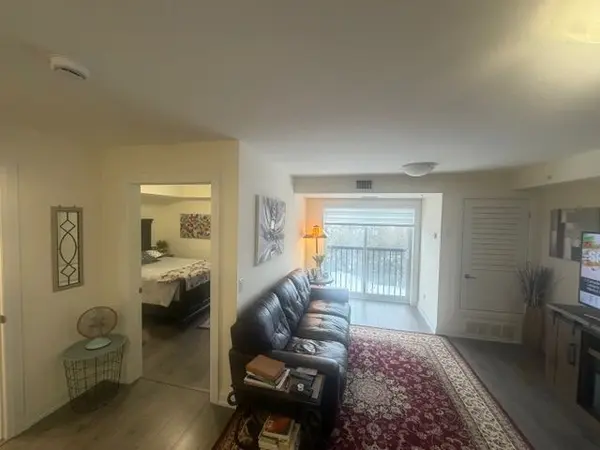 481 Rupert AVE #320, Whitchurch-stouffville, ON L4A 1T7