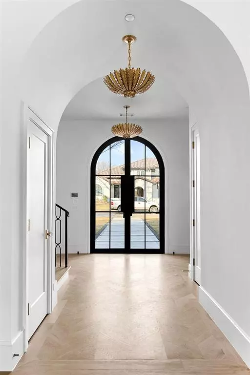 Dallas, TX 75230,5812 Preston Haven Drive