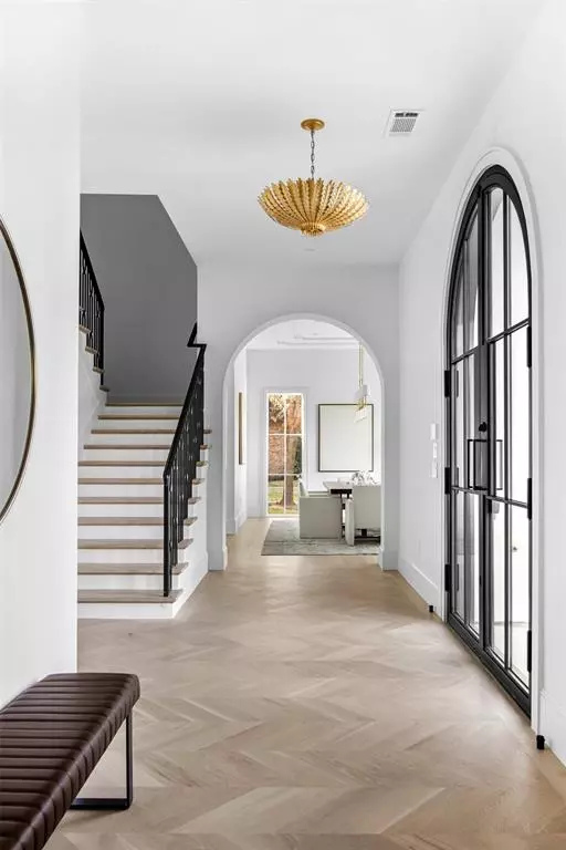 Dallas, TX 75230,5812 Preston Haven Drive