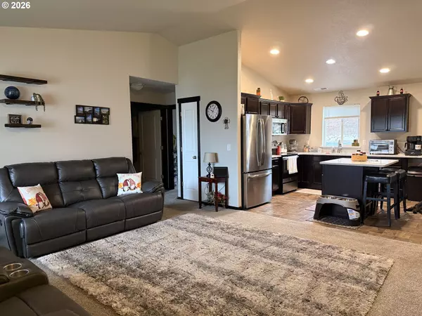 Umatilla, OR 97882,398 SPARROW AVE