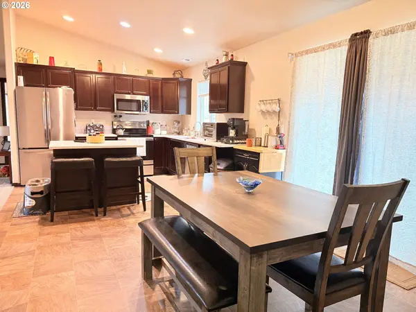 398 SPARROW AVE, Umatilla, OR 97882