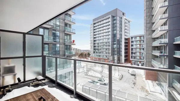 Toronto C15, ON M2J 1M5,32 Forest Manor RD #406