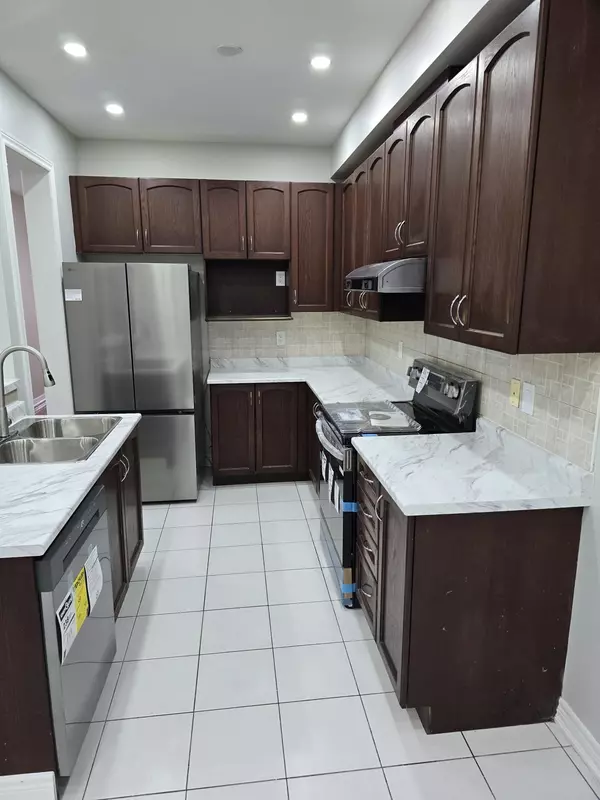 Brampton, ON L6P 3J6,52 Pomell TRL