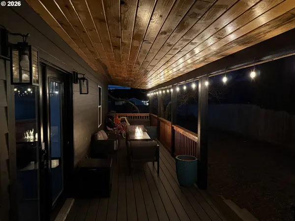 Camas, WA 98607,153 SE JAMES ST