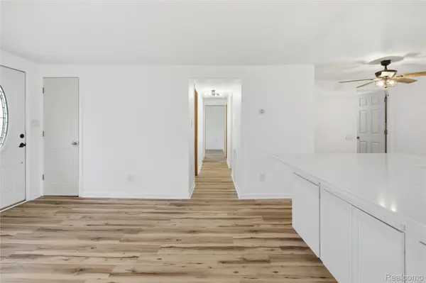 8844 Weldwood DR, Monroe, MI 48162