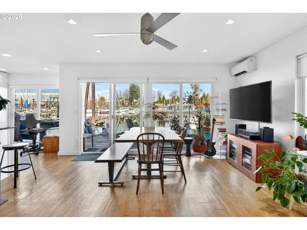 173 NE Bridgeton RD #13, Portland, OR 97211