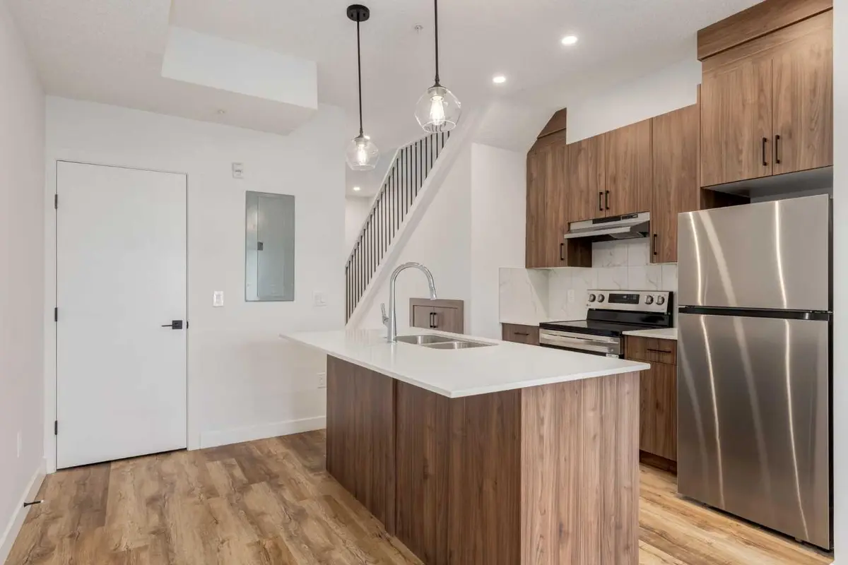 156 Park ST #118, Cochrane, AB T4C 3H3