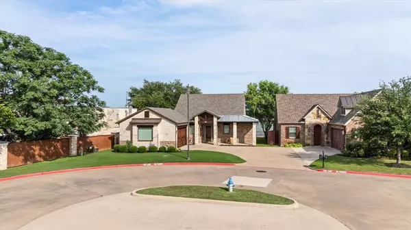 Granbury, TX 76048,914 Waterpoint Court E