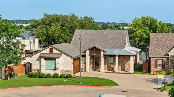Granbury, TX 76048,914 Waterpoint Court E