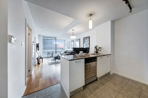 38 Grenville ST #2306, Toronto C01, ON M4Y 1A5