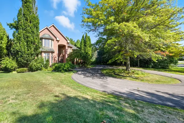 8 Bunhill CT, Ajax, ON L1Z 1X5