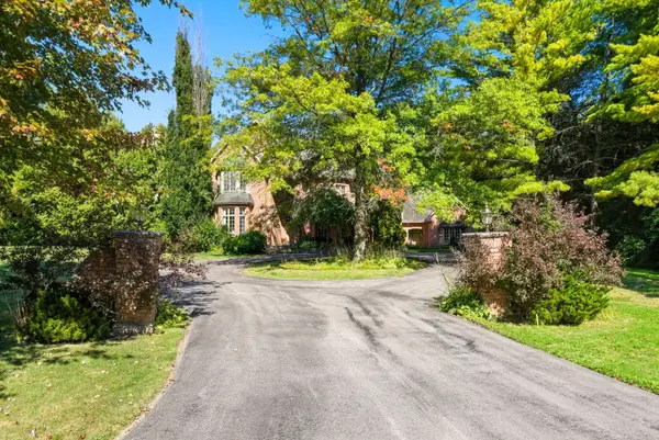 8 Bunhill CT, Ajax, ON L1Z 1X5