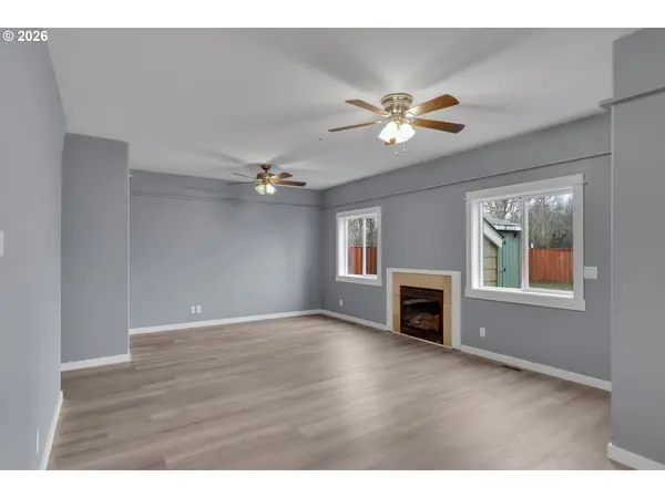 818 S BRIDGE ST, Sheridan, OR 97378