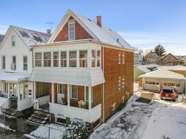 22 Arthur St, Clifton City, NJ 07011