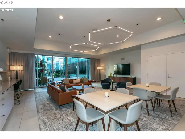 841 S GAINES ST #319, Portland, OR 97239