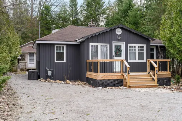 1071 LAWSON RD, Tiny, ON L0L 1P0