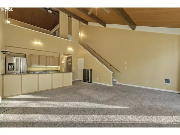 Lake Oswego, OR 97035,4 TOUCHSTONE DR #141