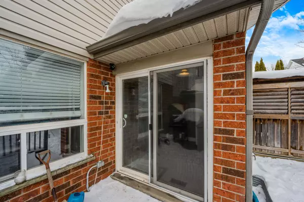 Cambridge, ON N1T 1Z8,84 Wood Grove CRES