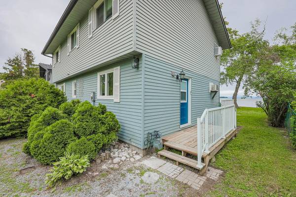 128 Moores Beach RD, Georgina, ON L0E 1N0