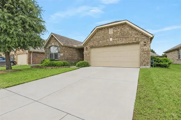 900 Silvermoon Drive, Little Elm, TX 75068