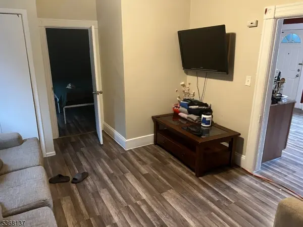 21-PT23 Chadwick St, Paterson City, NJ 07503