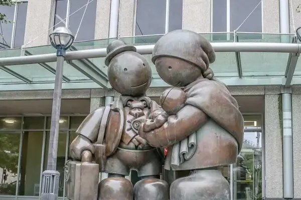 Toronto C01, ON M5E 1Z8,18 Yonge ST #2010