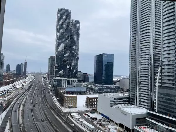 Toronto C01, ON M5E 1Z8,18 Yonge ST #2010