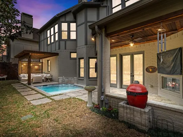 Dallas, TX 75214,6607 Lake Circle Drive