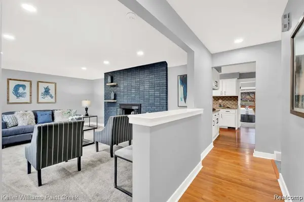 2330 Walton BLVD, Rochester Hills, MI 48309