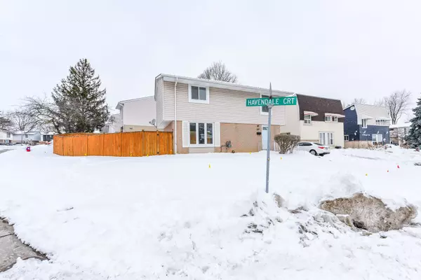 4 Hardcastle CT, Brampton, ON L6S 2A9